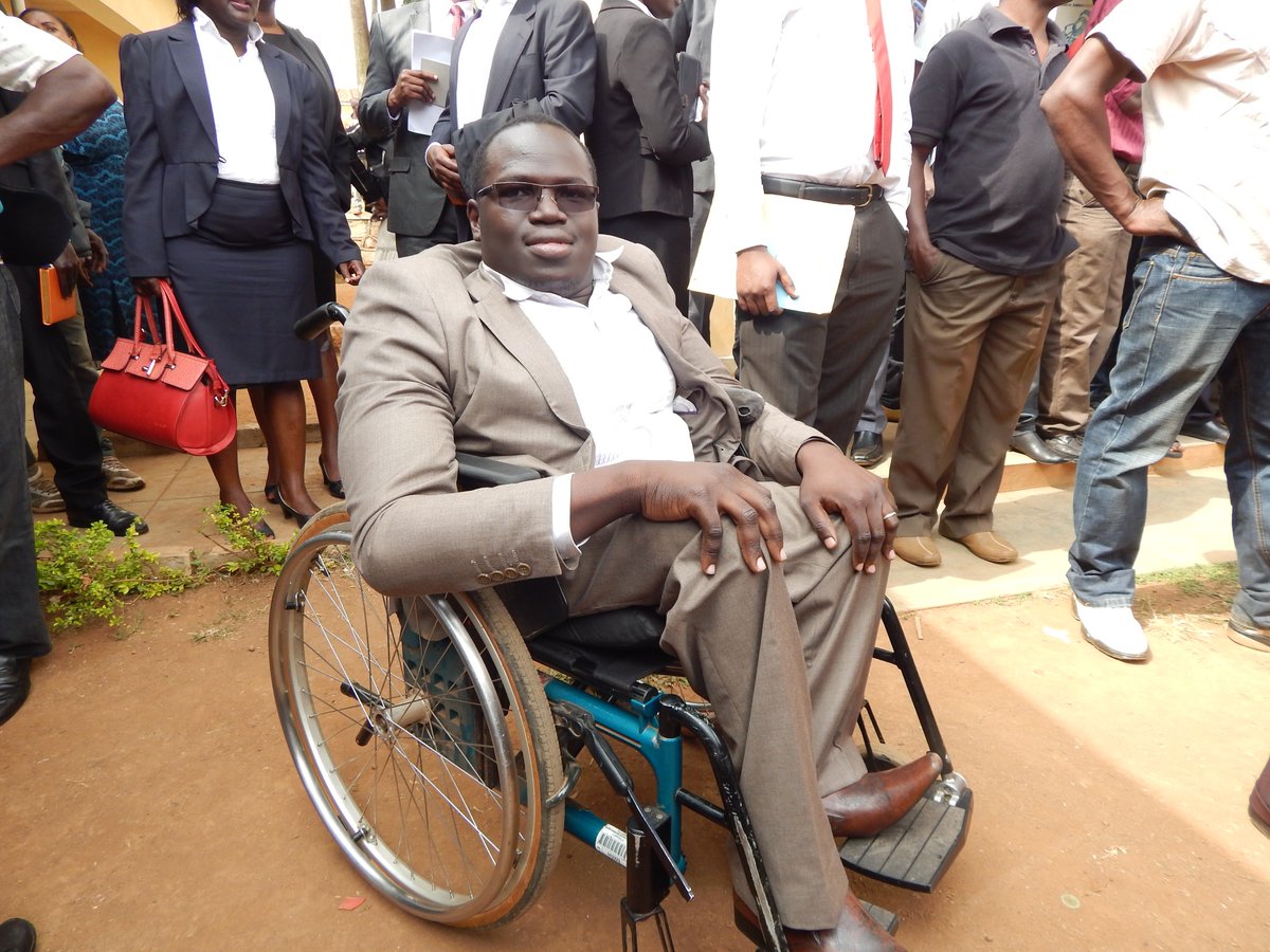 patuhaire's tweet photo. Lawyer Emmanuel Chandia on team against #PoliceBrutality &amp; @IGPUGANDA. Says it takes courage to fight injustice https://t.co/s8Lso0vr5V