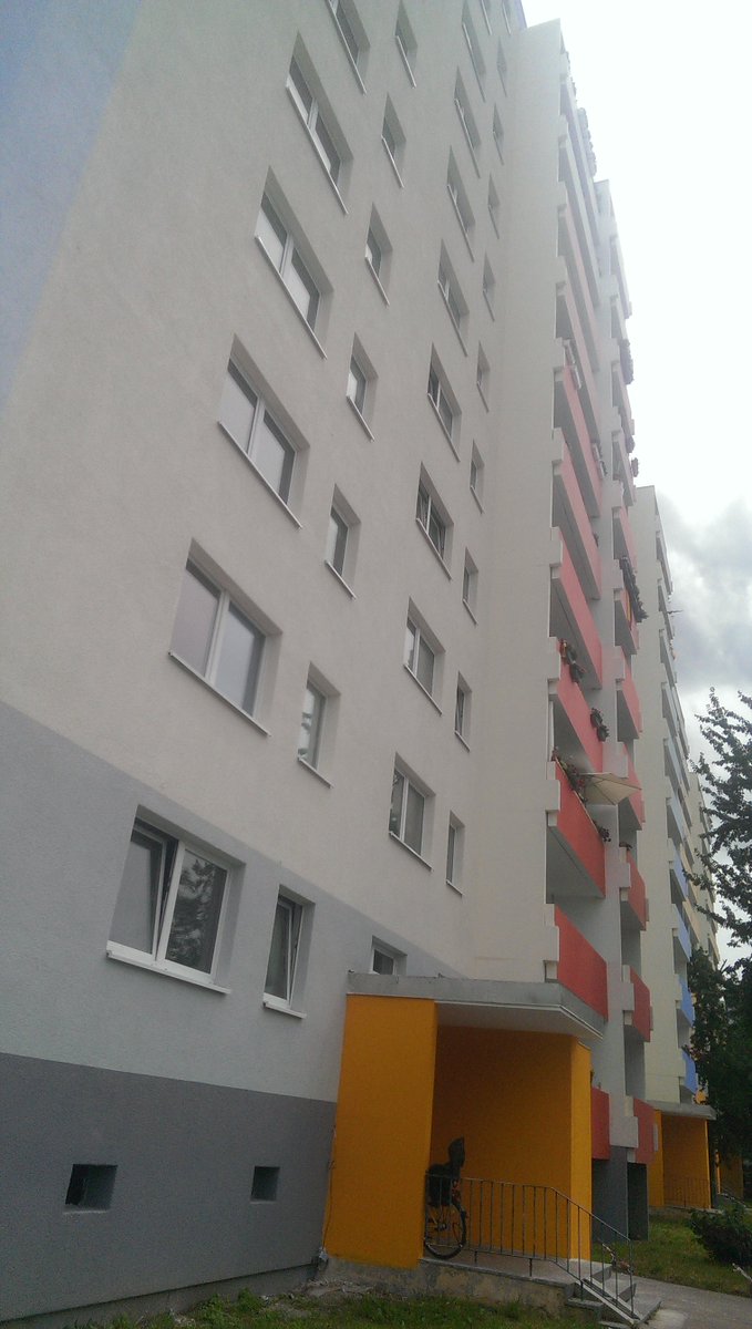 Kaiserbau 24 GmbH Fassade vorher nachher