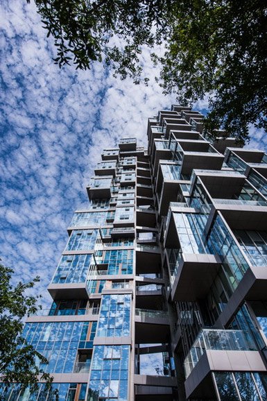 Crystal Laputa in #Chengdu #China by <a href="/fiveplusdesign/">5plusdesign</a>
A floating vertical community
bit.ly/2aLMmfc