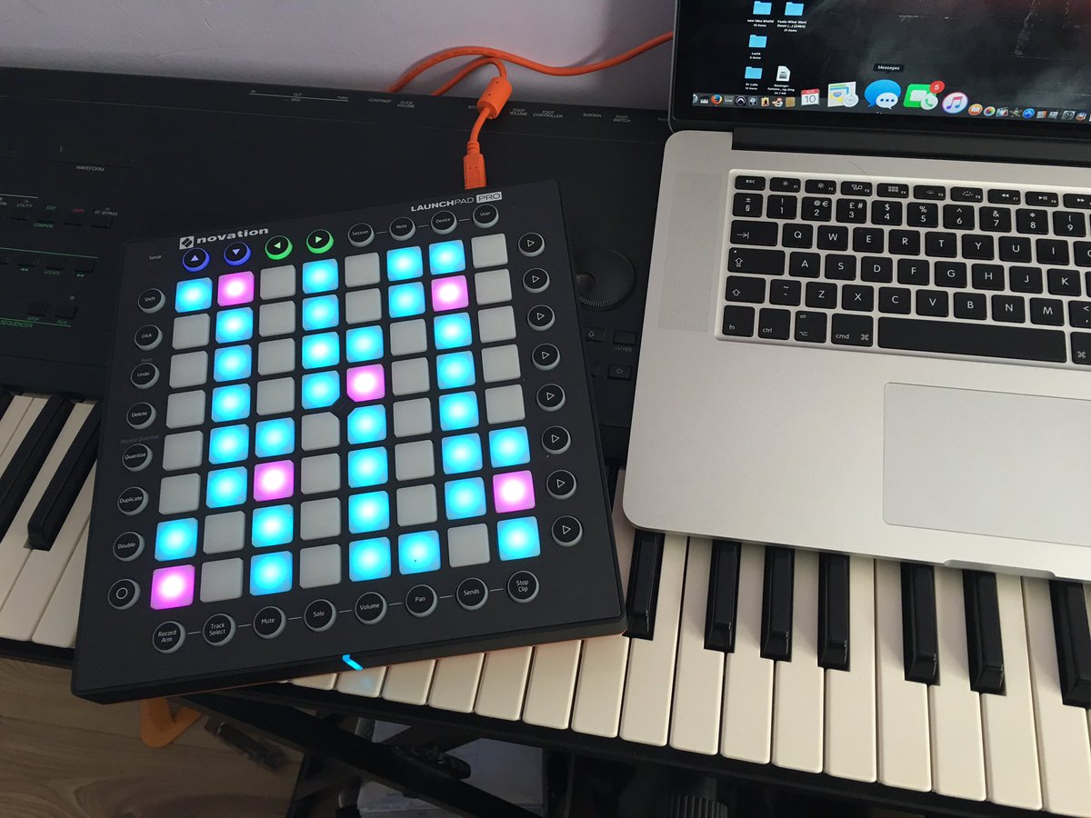 ArmstrongStayte's tweet photo. @WeAreNovation So I'm playing with one of these! #fun #production #songwriter #ableton #novation #Apple #yamaha https://t.co/0373Tt8lb2