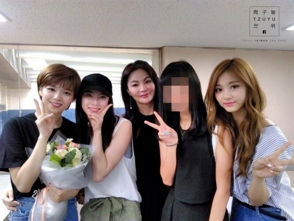 [트와이스] 쯔위 모녀와 유자매 | 인스티즈
