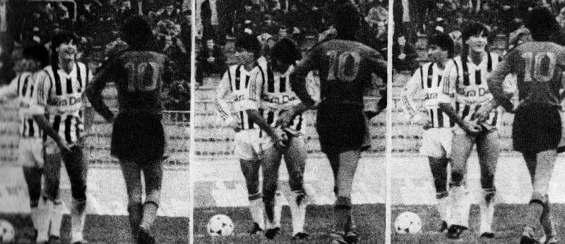 EBlocFootball's tweet photo. Vlado Capljic (Partizan) showing his genitals to Toni Savevski (Vardar) https://t.co/w0XSn6Sd1Q