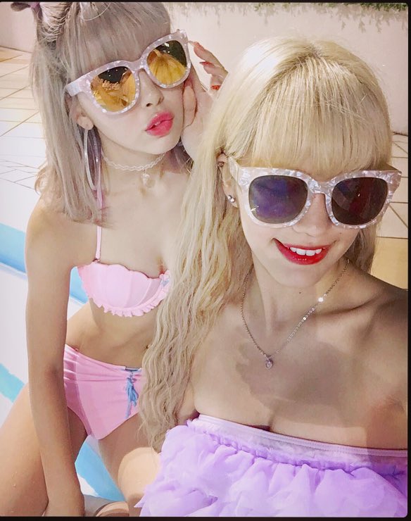 念願のナイトプールにいってきました💗💗いえーい👫💗🐰💗 楽しかった