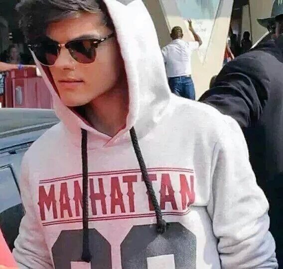 ProyectoHelpAM's tweet image. RT si quieres que gane #KCAMexico #AbrahamMateo