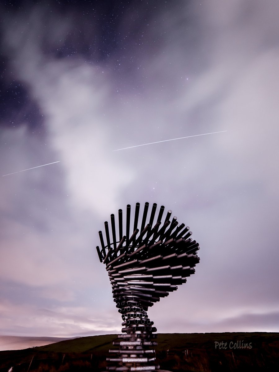 diamondskies99's tweet image. #ISS playing hide &apos;n seek over #SingingRingingTree @teamMPA @burnleycouk @VisitLancashire @VirtualAstro