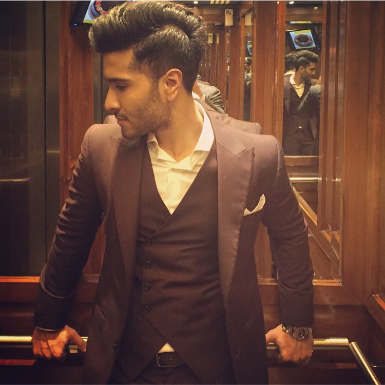 What a night ! It's all taking off now. #fk #zkhh #ismailfarid