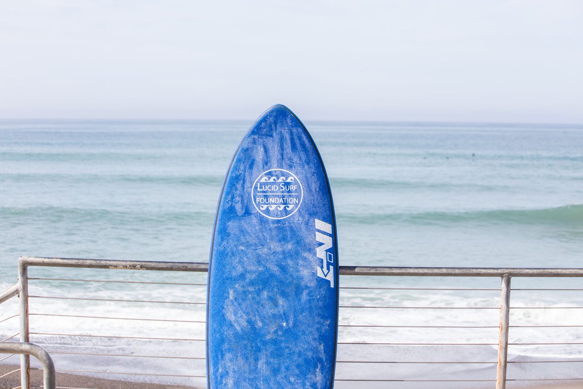 LucidSurf's tweet photo. Get a private lesson in with @LucidSurf before school starts! Visit us at https://t.co/ebtel9Vk0g https://t.co/JVvObdHN6B