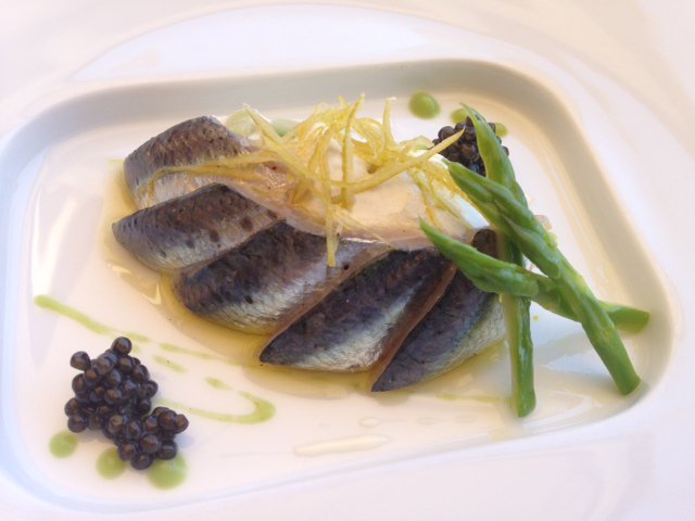 guideMichelinFR's tweet photo. Christophe Cussac au sommet de son art à l’hôtel Métropole-Joël Robuchon, #2étoiles à #Monaco. Superbe ! https://t.co/jnv6LfdD8h