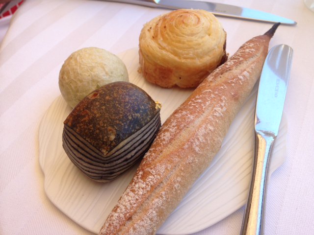 guideMichelinFR's tweet photo. Christophe Cussac au sommet de son art à l’hôtel Métropole-Joël Robuchon, #2étoiles à #Monaco. Superbe ! https://t.co/jnv6LfdD8h