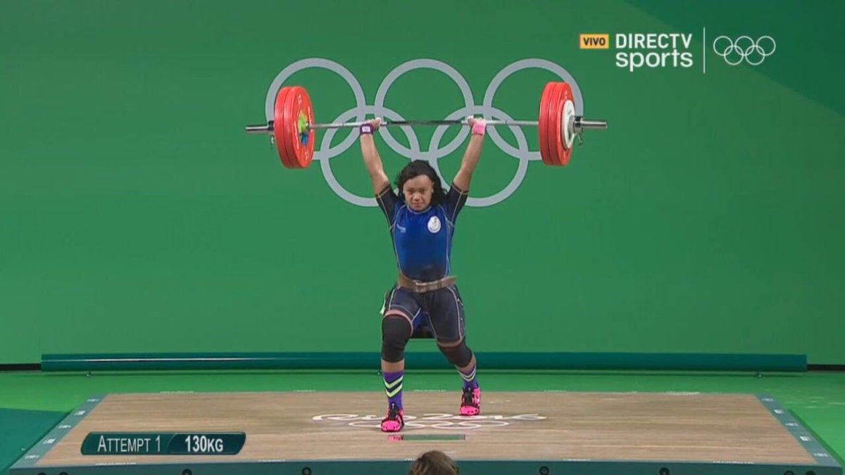 DeporteEc's tweet photo. ¡La #ECU Neisi Dajomes 1º en el grupo B de los 69 kg! Levantó 130 en envión y 107 en arranque. Total 237 kg #Rio2016 https://t.co/DjOsIB4PTI