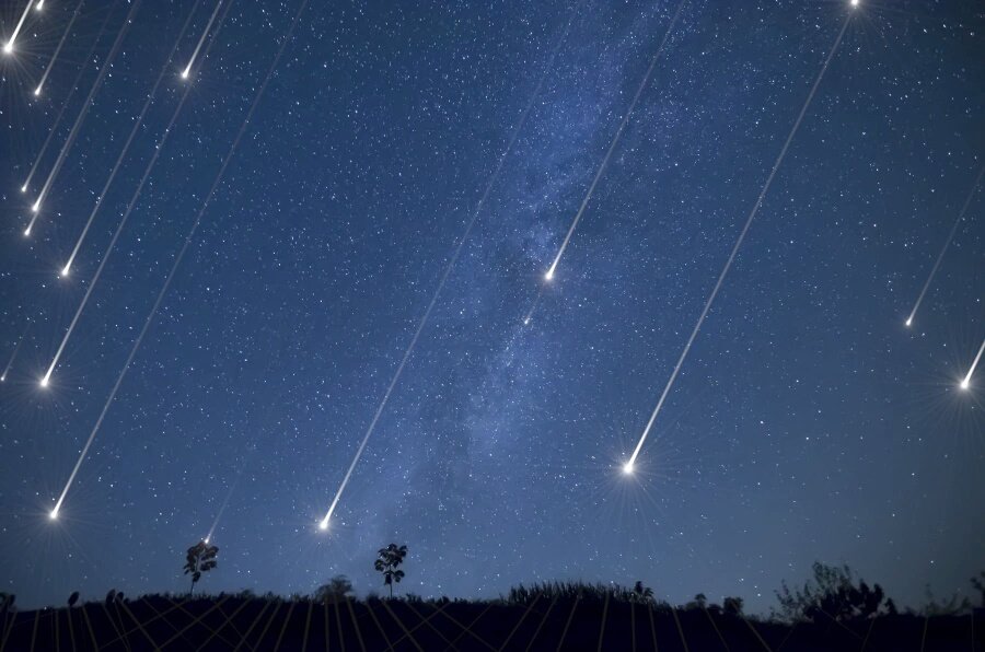 esRadio_CyL's tweet photo. #EnDirecto en #veranoesradio con #FernandoPuga #JonTeus de @CieloTiedra hablando #Perseidas2016 @spain #Perseidas https://t.co/aplH8SX226