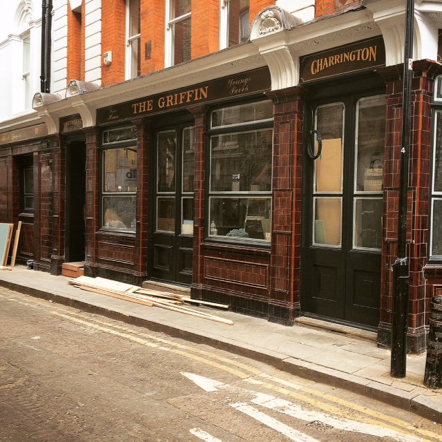 Griffin_Pub's tweet photo. GUESS WHO'S COMIN' BACK !!!!!!! https://t.co/0Xdb1SXYNB