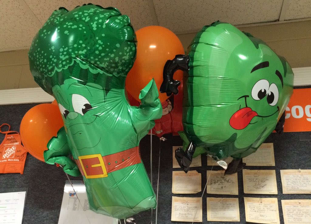 1211 is all about healthier choices during our Health Challenge! Salad bar on deck🌿🍅🍉🍇 <a href="/HolterC/">Chris Holter</a>