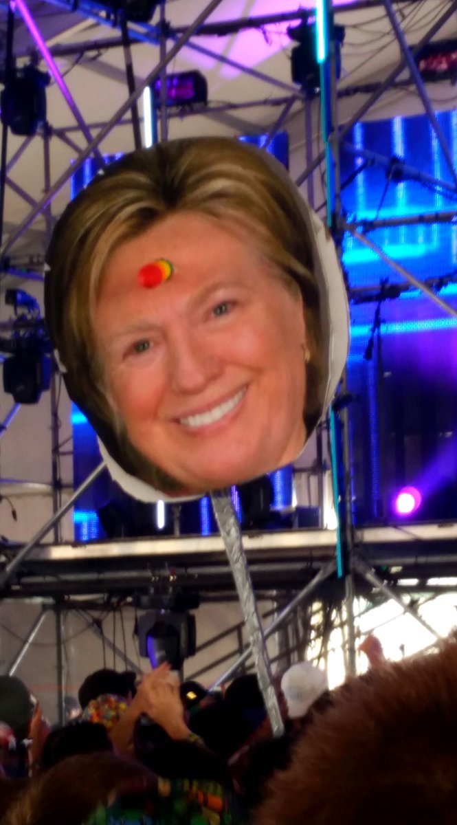 cyancrux's tweet photo. #Clump2016 https://t.co/Np8iPhvQbc