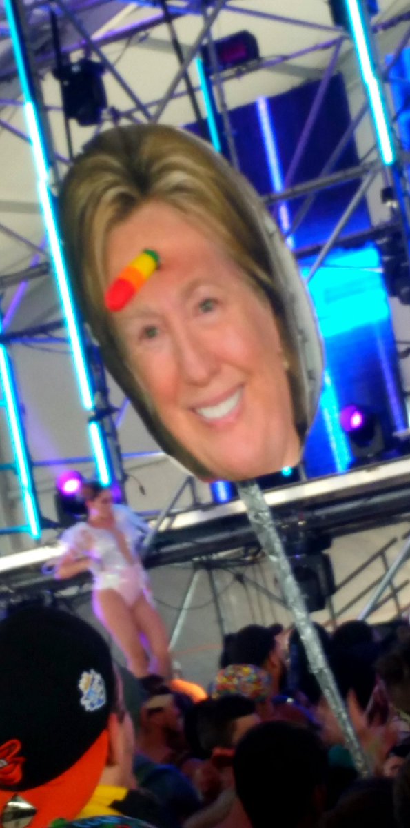 cyancrux's tweet photo. #Clump2016 https://t.co/Np8iPhvQbc