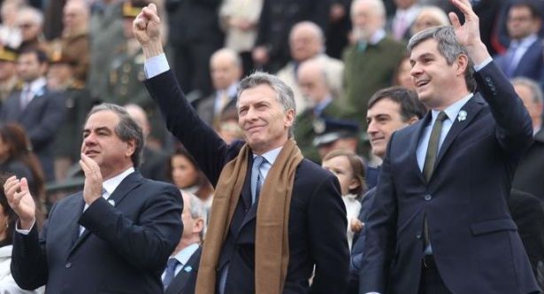 Ambitocom's tweet image. #NuncaMas 
¿Fueron 30 mil los desaparecidos? "No tengo idea", respondió Macri
ambito.com/amp/850578