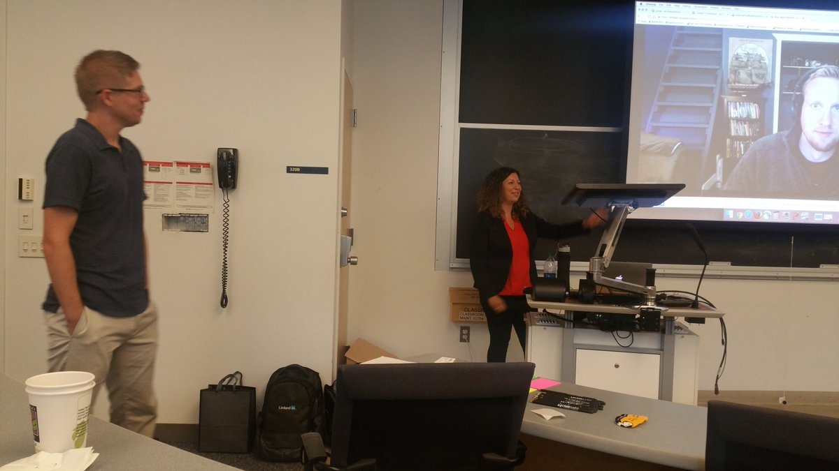NortheasternATS's tweet photo. #LyndaCampusNE @aaronquigley kicks off the Lynda Campus Meetup @Northeastern https://t.co/eECVkZMz3E