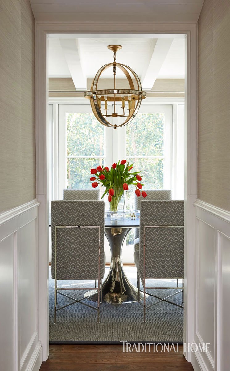GraceHomeLA's tweet photo. Beautiful shot of Galaxy Chandelier &amp; Dakota Dining Table in project by Michael Ostrow of Grace Home Furnishings! https://t.co/MWIkwv4iCE