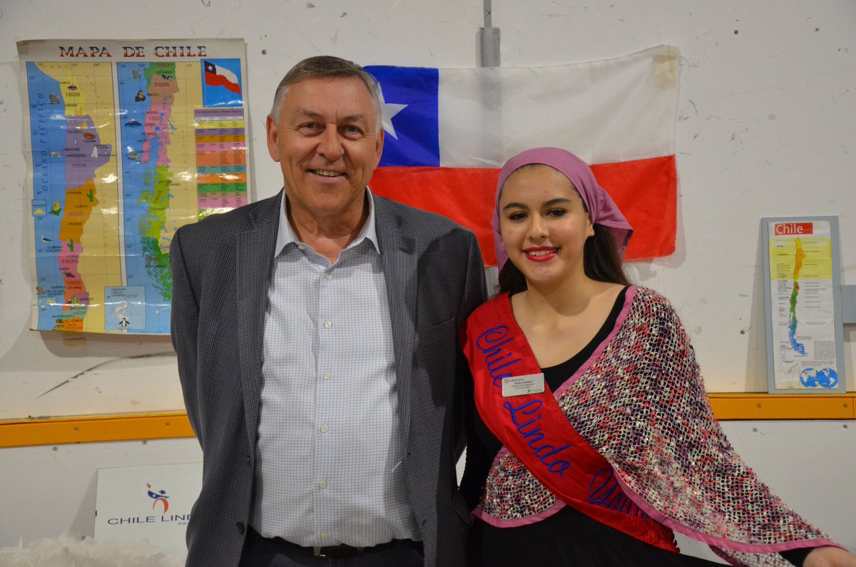 JimJimmaloway's tweet photo. Thanks Rosita for your warm welcome to #chilelindo16 . Had a wonderful time #woventogether #folklorama47 https://t.co/XVqMaBzHmw
