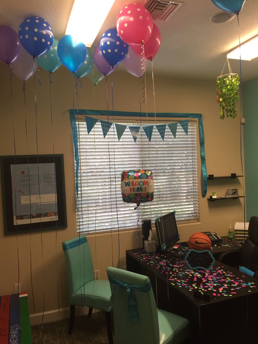 iMattosT's tweet photo. Welcome home from my new team! So incredibly sweet and so lucky to have them! #CamdenHappy #CamdenGood @AllisynD https://t.co/zhxK2t9Y8U