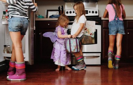 TinybeansKids's tweet photo. School Lunch Survival Hacks & Tips to Live By @keen #boundlesswonder >>> https://t.co/GhpU1e6SrM https://t.co/UTpboyKTrE