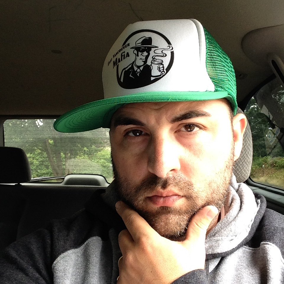 GodinBeaver76's tweet photo. I'm back on the tweet!  #dutchbros #meanmug https://t.co/6Ed1IzMUsg