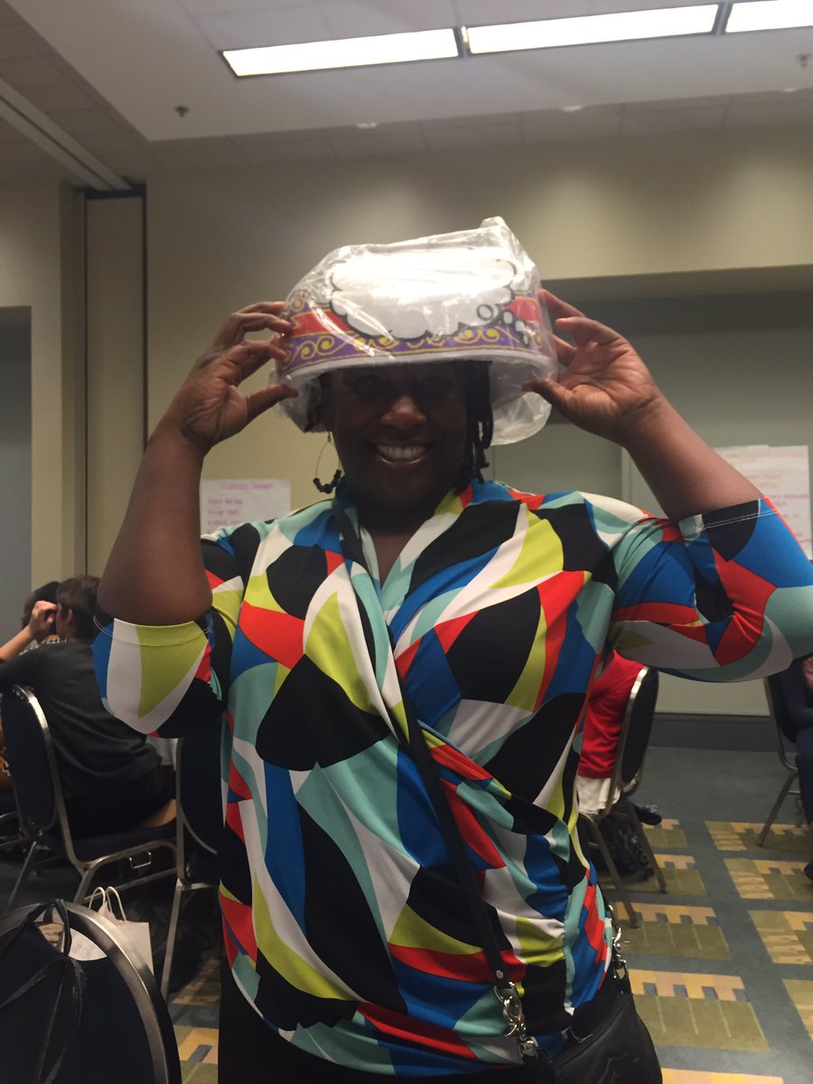 MsTilleigh's tweet photo. Aaaaaaaaand we have a winner !!!! @Claraepps1 is Ready for word study w/her kiddos! #1FriendshipPCS #FPCSTP https://t.co/7NuHhZcEDm