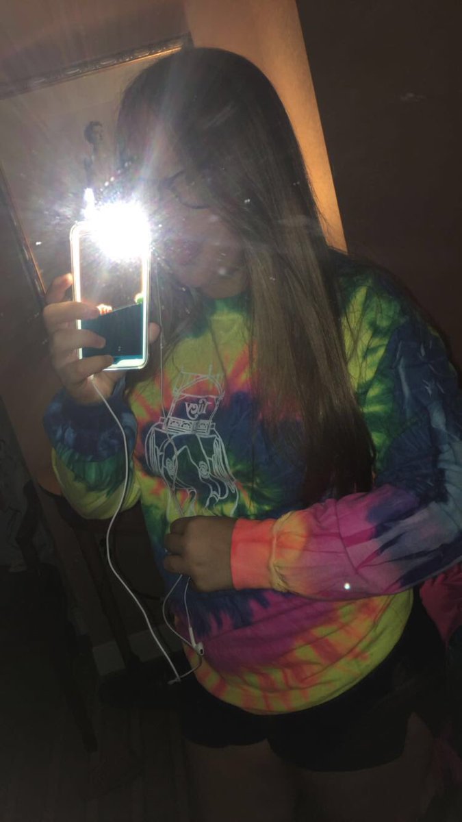 settledowntana's tweet image. #SelfieForSDK 💖