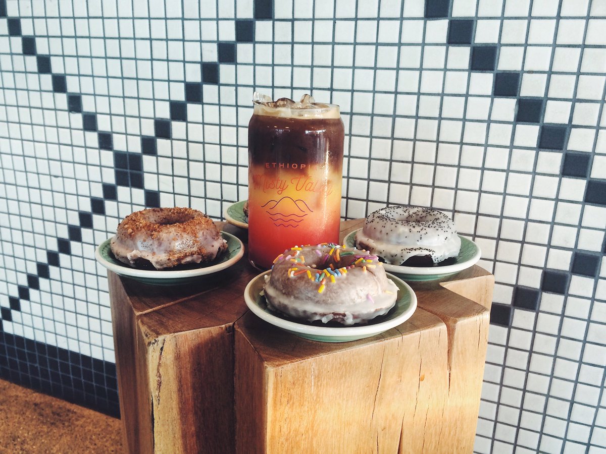 risegrandrapids's tweet photo. There's nothing better than starting your morning off with @FerrisCoffee's Misty Sunrise and a doughnut!  

🍩+☕️=💞 https://t.co/s9jV5ejMhb