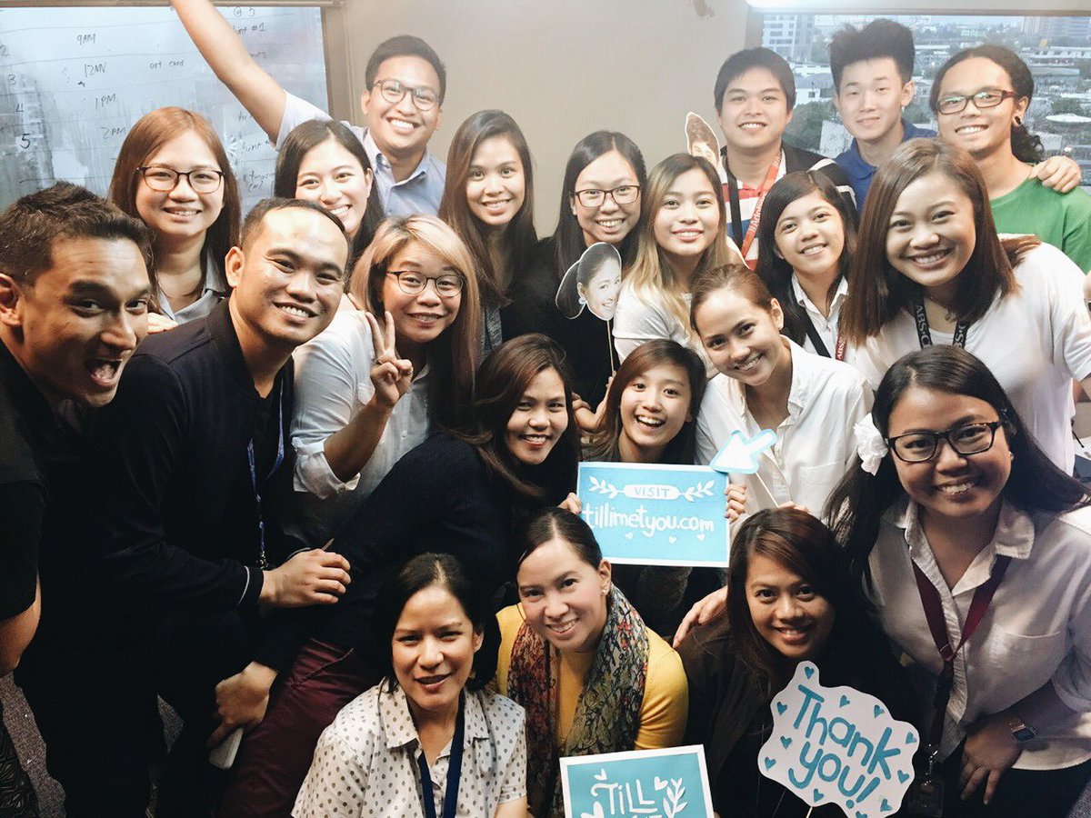 DreamscapePH's tweet photo. The team behind the #UnboxingTIMY. Sana ay nagustuhan niyo ang munting handog namin kanina! Thank you, Kapamilya! https://t.co/75XIOPyuDV