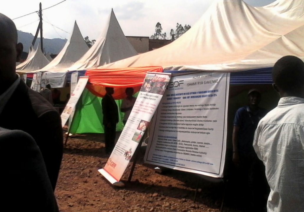 GovernanceRw's tweet photo. Happening: RGB CEO @ashyaka tours exhibition stands in an Open Day by Gakenke #JDAF -African Day on Decentralisation https://t.co/QChTnkQ2xL