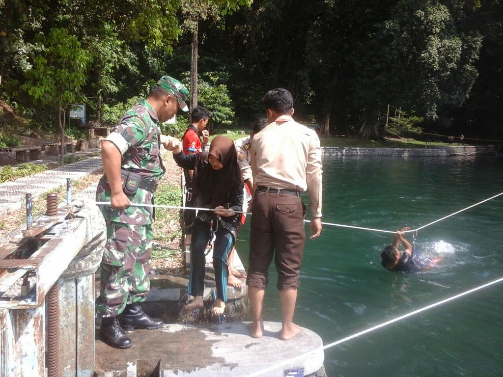 THETILIN_7702's tweet photo. Giat penerimaan anggota saka Wira Kartika Kodim 0615 KNG
#InfoPramuka 
#Kwarda Jabar
#Kwarcab Kuningan
#Jamnas2016 https://t.co/MwnacOQbJj