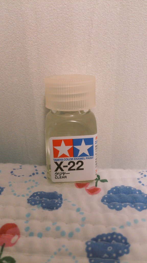ヌベヂョン 蓄光塗料の作り方 1 クリアーの塗料を買う 2 キャンドゥの蓄光パウダーを買う 3 パウダーを入れてよく混ぜる 4 照明を消す ヌベヂョン 蓄光塗料の作り方 1 クリアーの塗料を買う 2 キャンドゥの蓄光パウダーを買う 3 パウダーを入れてよく混ぜる 4 照明を消す