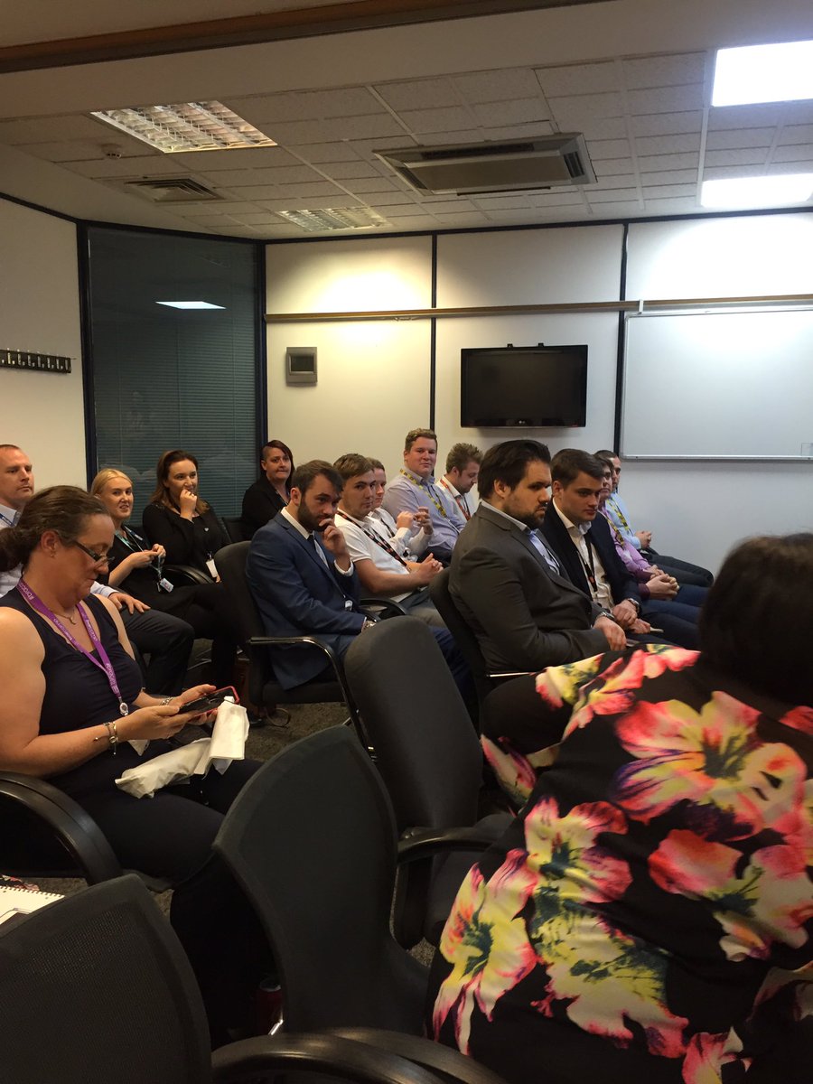 anneclairevn's tweet image. Full house, great presentation by @ukpenguin &amp;amp; #PhilippaWinter hosted by @CSC_YoungProfs #superpower #cscdiversity