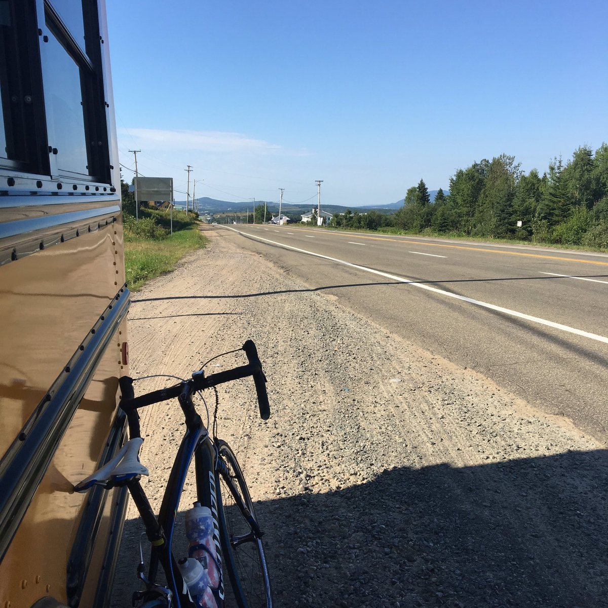 Defi_sportif's tweet photo. Encouragez les cyclistes en faisant un don via le lien suivant: https://t.co/m4tGertAGQ #tourcycliste #defisportif https://t.co/6XQzfAmq8r