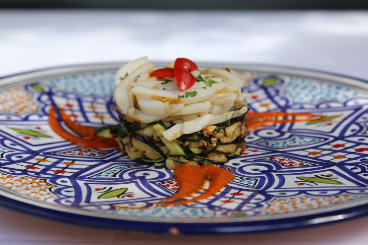 AssmadreMayfair's tweet photo. Grilled Cuttlefish on a bed of Grilled Zucchini - Perfect Summer Dish if your still fancying something warm❤️🇮🇹 https://t.co/1u92yUYRFb