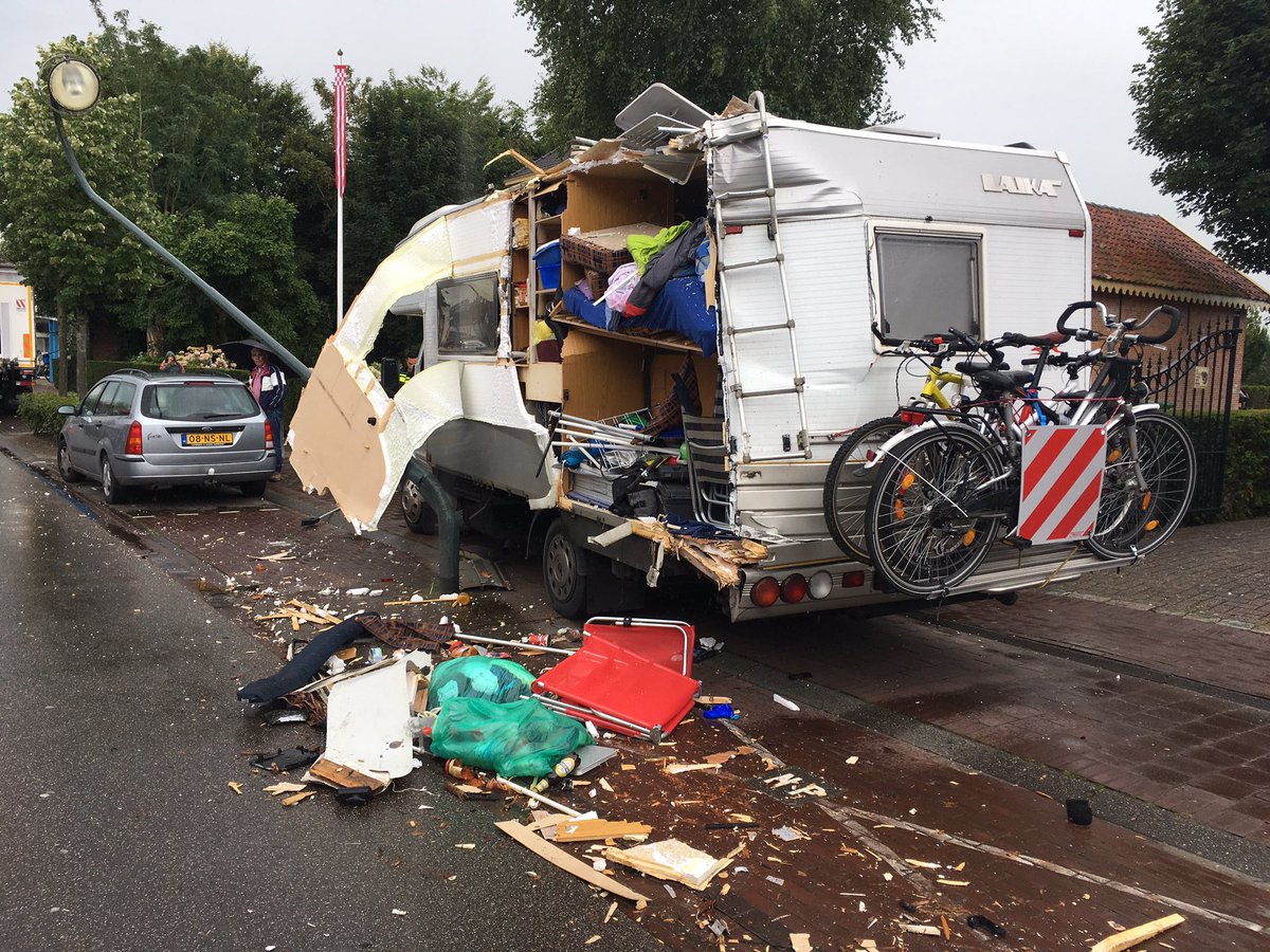 Oeps.... zo hoop je niet je vakantie te beginnen. 

#Dorpsstraat #Chaam