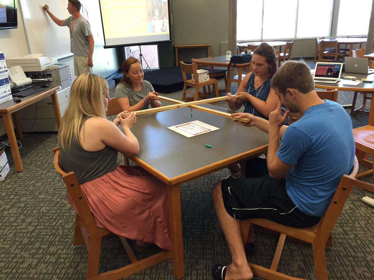 JesJohnson79's tweet photo. Creating a positive culture! #robotwriter #ccsdnewteachers #pointcares https://t.co/D0De7UvI9x