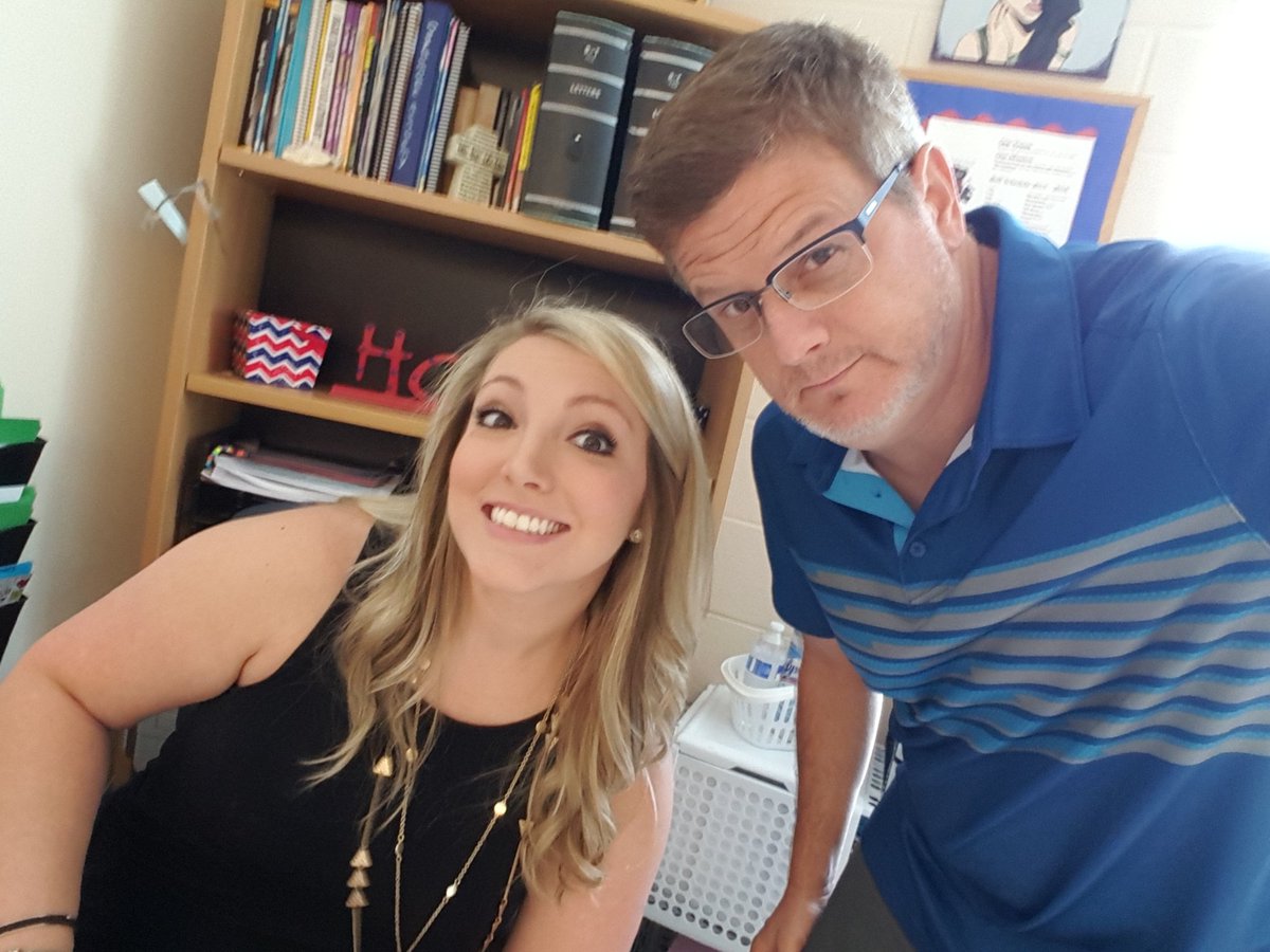 DanLyonsLFOmath's tweet photo. Sucking up to the presenter of my next session, Enhancing Socratic Seminars thru Tech #ccpsif16 https://t.co/8KMqqMIZXu