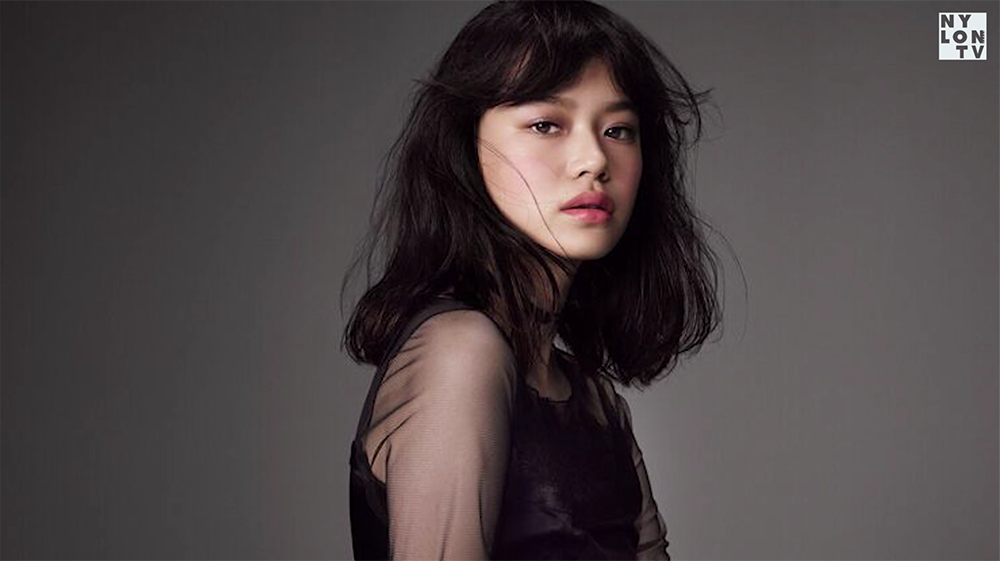 Nylon Japan A Twitter メイベリン ニューヨークのアンバサダーに抜擢された野崎智子が サマーメイクをスタイリッシュに決めてくれるタトゥー風メイクにトライ Nylon Tvで撮影の裏側をチェックして T Co Xl4fwfke9b