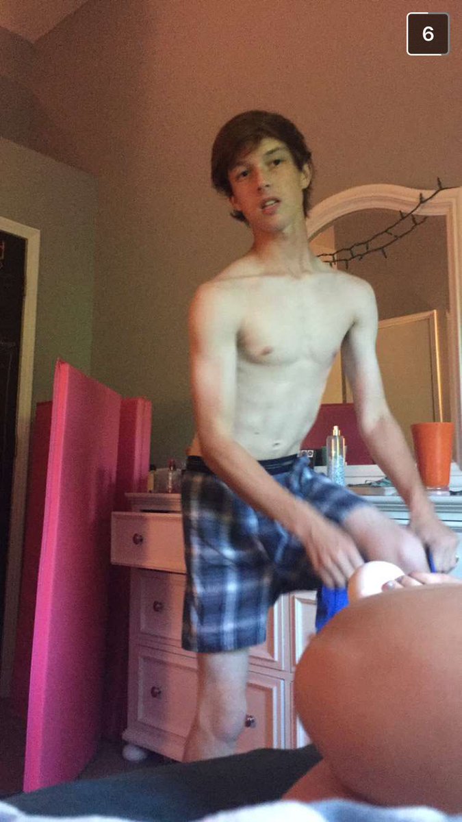 ZaySutherland's tweet photo. Happy bday faggot❤️🎂 https://t.co/Bx9Gwdzkjf