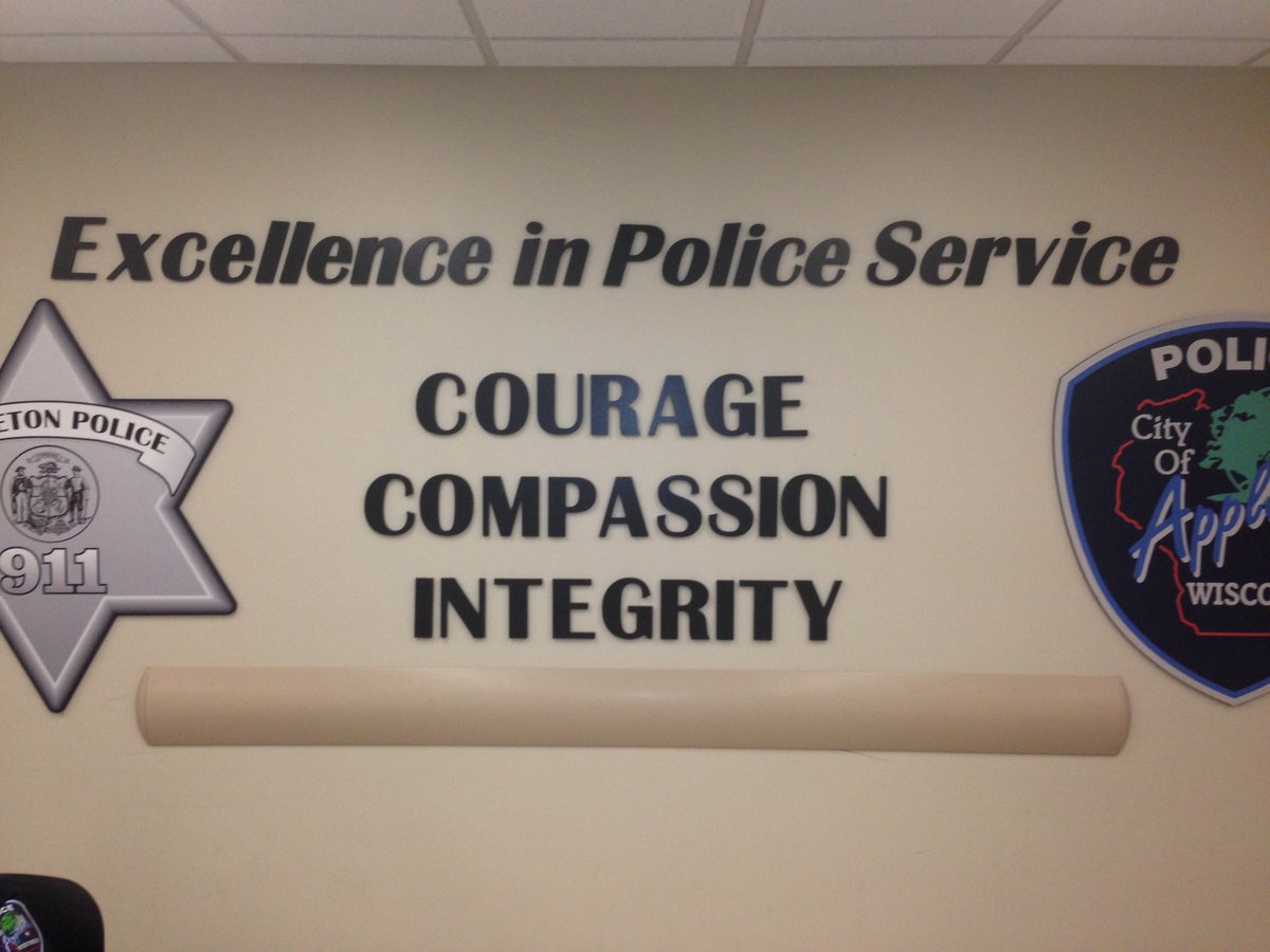 AppletonPD_WI's tweet photo. We are hiring. Watch this video about our department, our officers &amp; the community we serve. https://t.co/t8WXvyuu5r https://t.co/TmfDRRZBGp