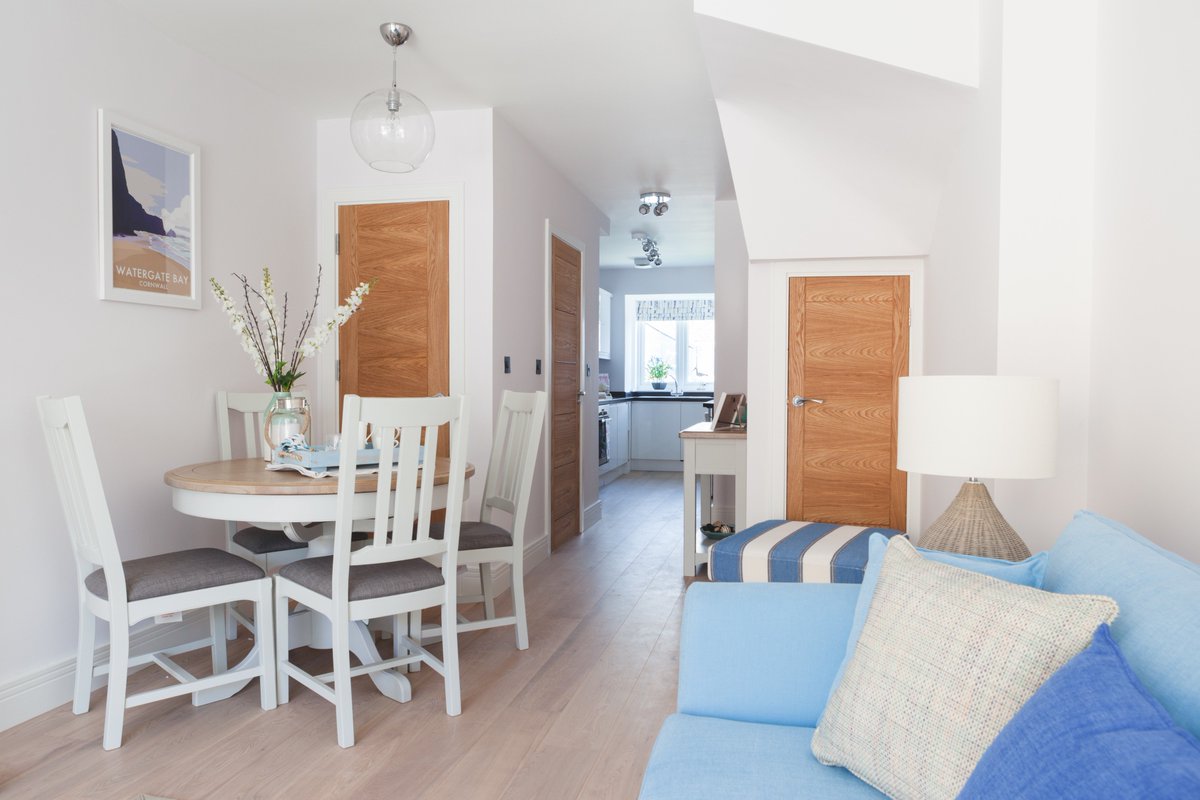 Only 4 left of our gorgeous, coastal-inspired #OceanHeights homes from Phase I, in #Newquay! ow.ly/VSzl30368Iw