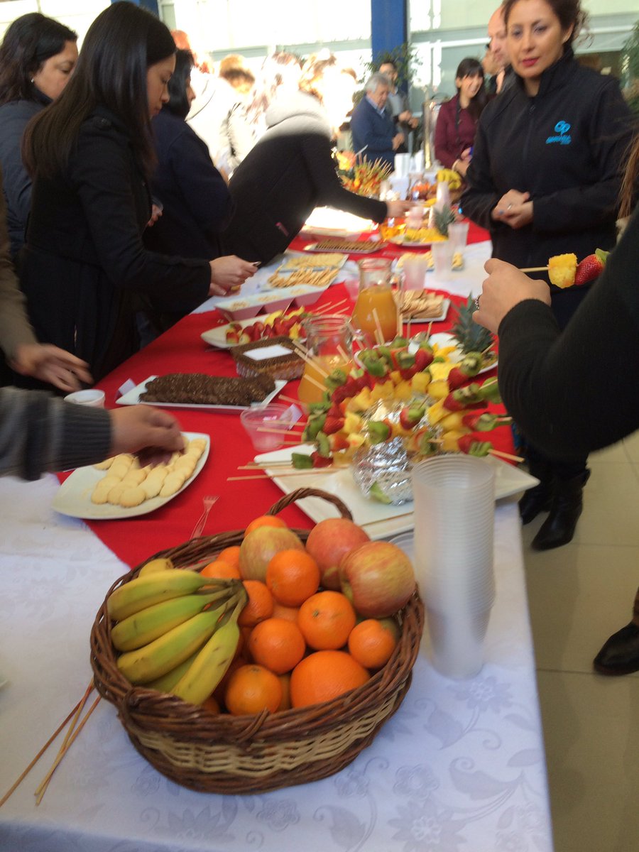 averdugo11's tweet photo. Presentación Guía de productos 2016 - 2017 en CONSTRUMART con un rico desayuno saludable. https://t.co/9SsBw7gPgo