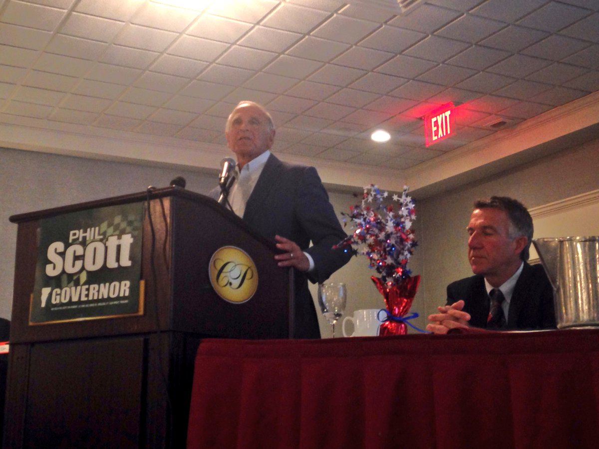 emhew's tweet photo. "Phil Scott is going to be a great governor" says @BruceLisman at GOP unity breakfast  #vtpoli https://t.co/Qxfvlh8xgQ