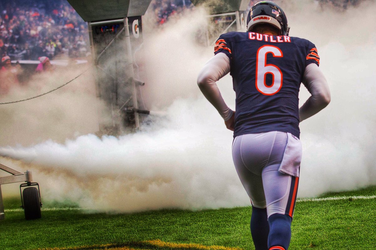 ChicagoBears's tweet photo. Tomorrow.
Gameday.
#GoBears https://t.co/XJgUpkeNoN