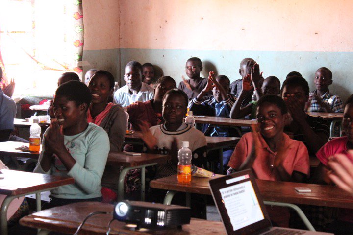 TVW in Zambia!
Dr Mwape is teaching.Students are eager to learn and intrigued by clickers
Photo courtesy:Dr Hobbs EC