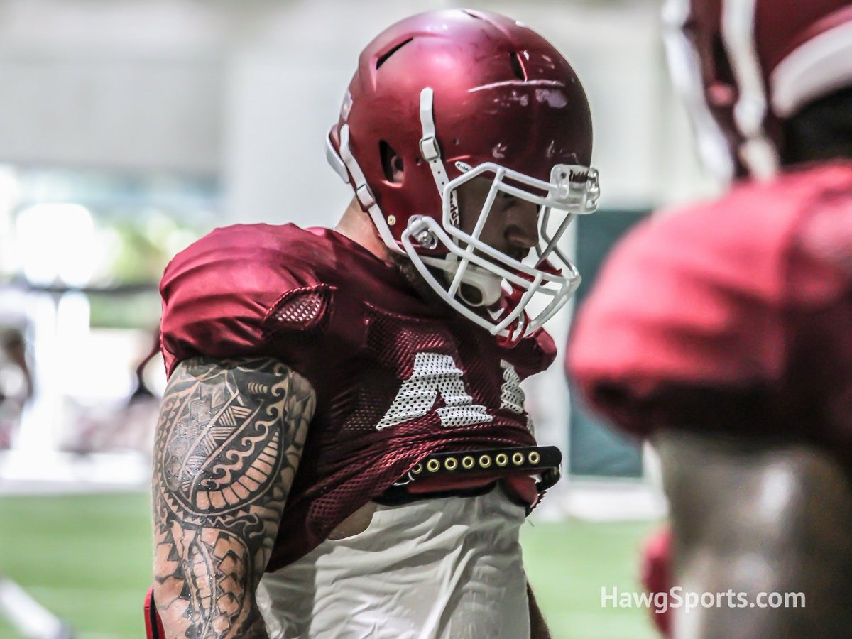Check out 45 #WPS photos from Tues practice inside Walker Pav., like this 1 of @Austin_C44: arkansas.rivals.com/news/photos-tu…