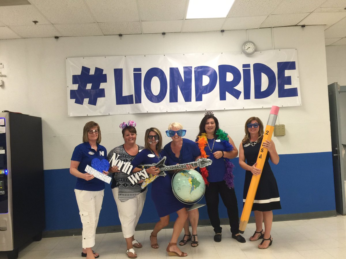 gracegreen102's tweet photo. Getting pumped about a new school year! #lionpride #NISSC https://t.co/0avUJspFqV