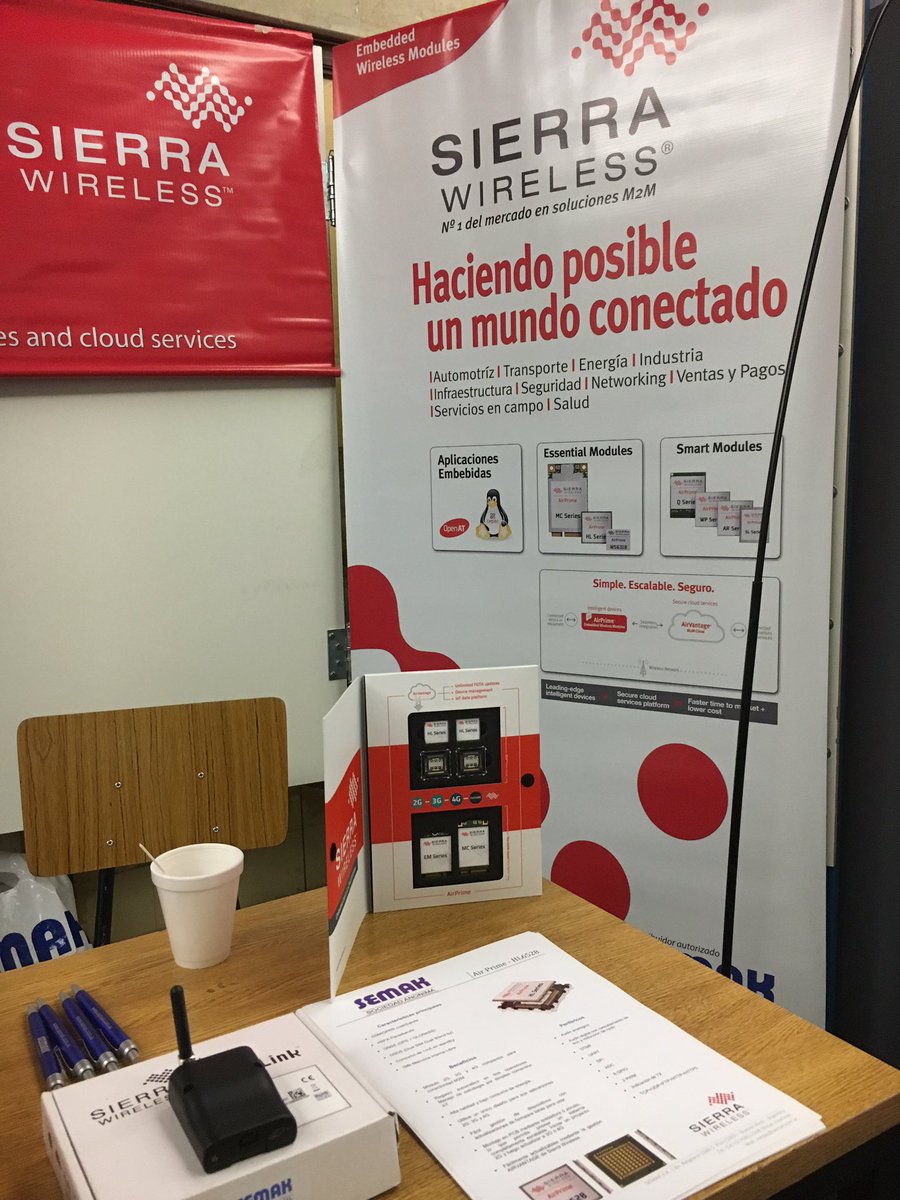 semak_sa's tweet photo. #SASE2016 con @SierraWireless #Lora #iot #gprs #gsm #sistemasembebidos #internetofthings #interneteascosas https://t.co/X05u3I3MZT